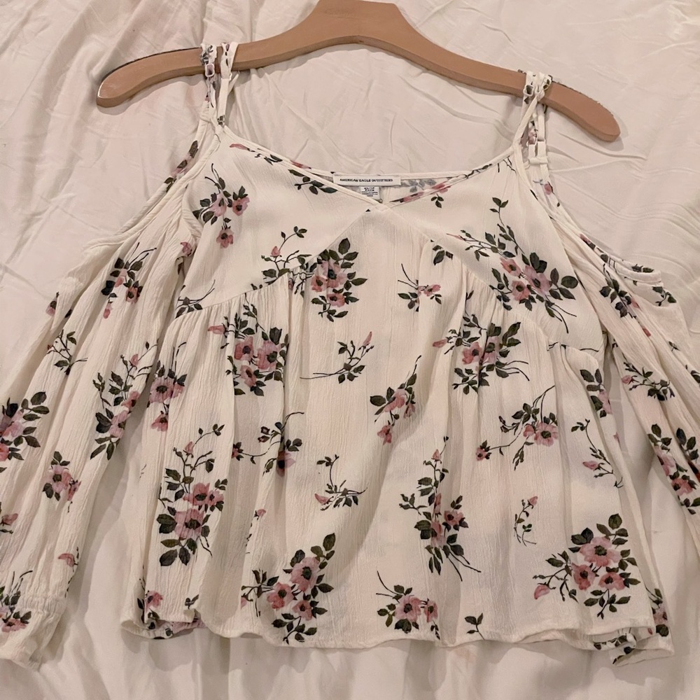 american eagle off the shoulder top